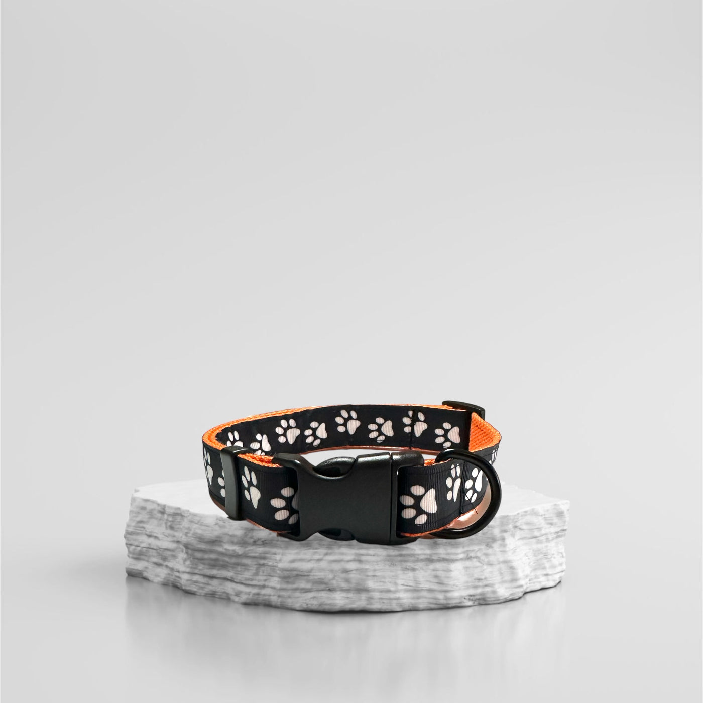 Orange Paw Prints dog collar M/L